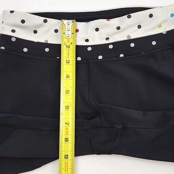 Lululemon Run Inspire Seawheeze 2012 Crop Black White Polka Dots Reflective Sz 4 - Picture 11 of 11